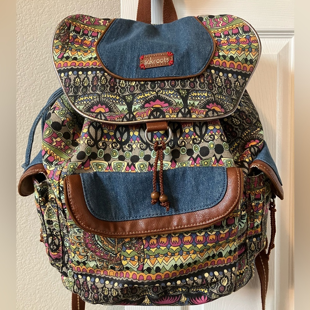 SAKROOTS Artist Circle Drawstring Magnetic Snap Flap Boho Large Backpack.